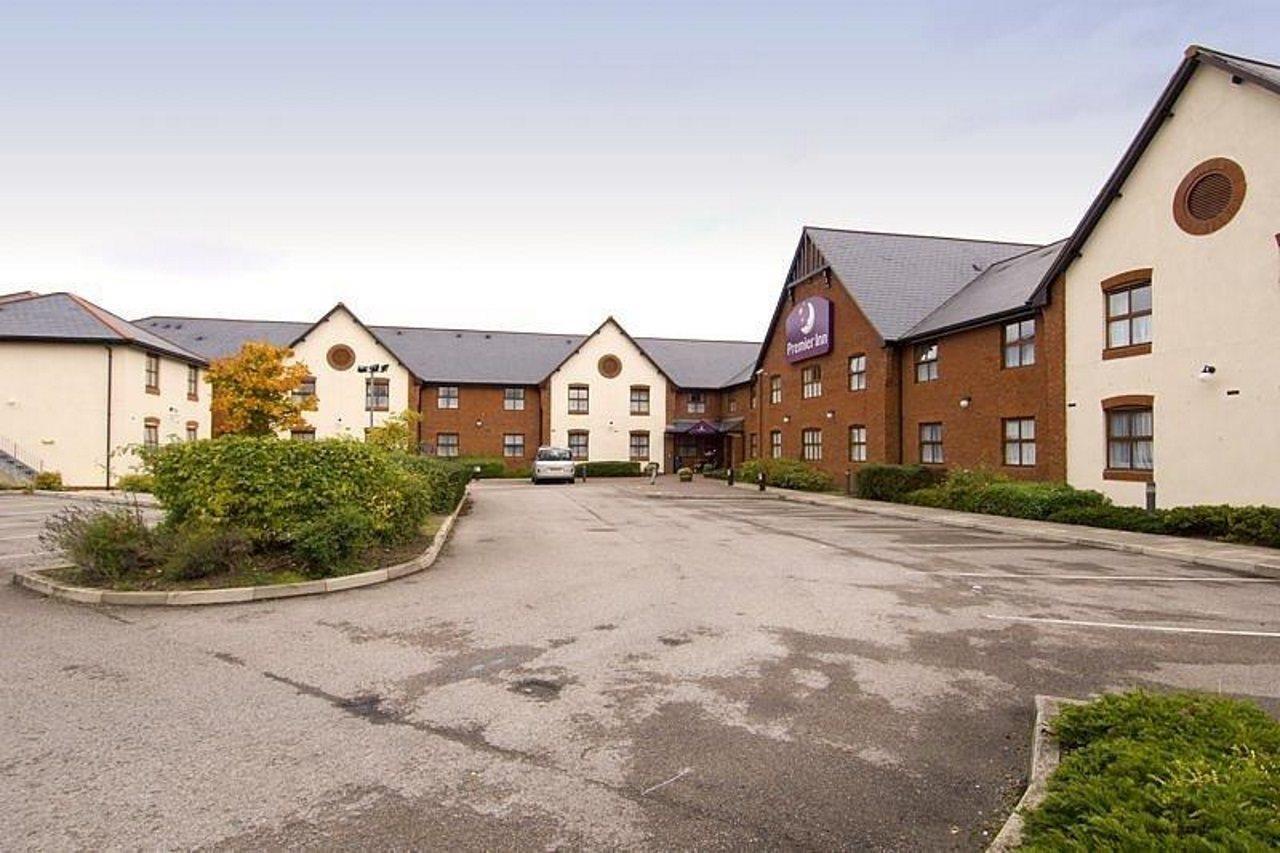 Chester Central Exterior photo