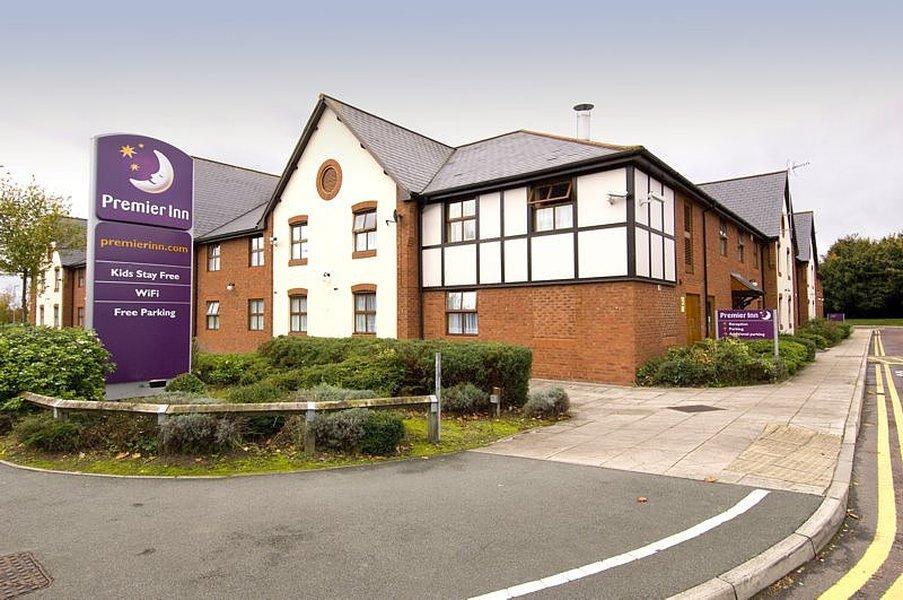 Chester Central Exterior photo